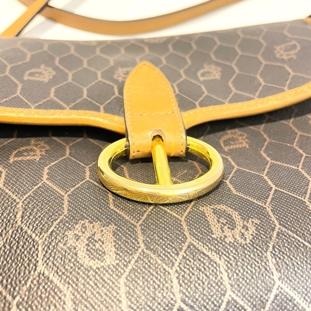 LEATHER Christian Dior Honeycomb Crossbody Purse - Picture 4 of 16